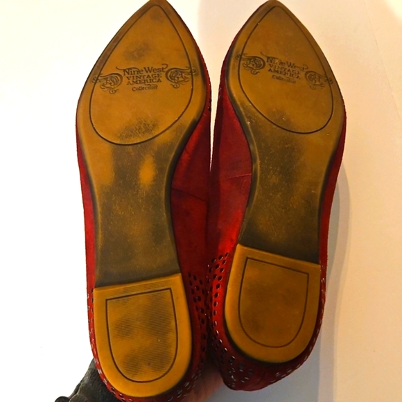 Nine West Vintage America Bergundy Red Gunmetal Star Embellished Flats 9.5 M GUC - Picture 7 of 7